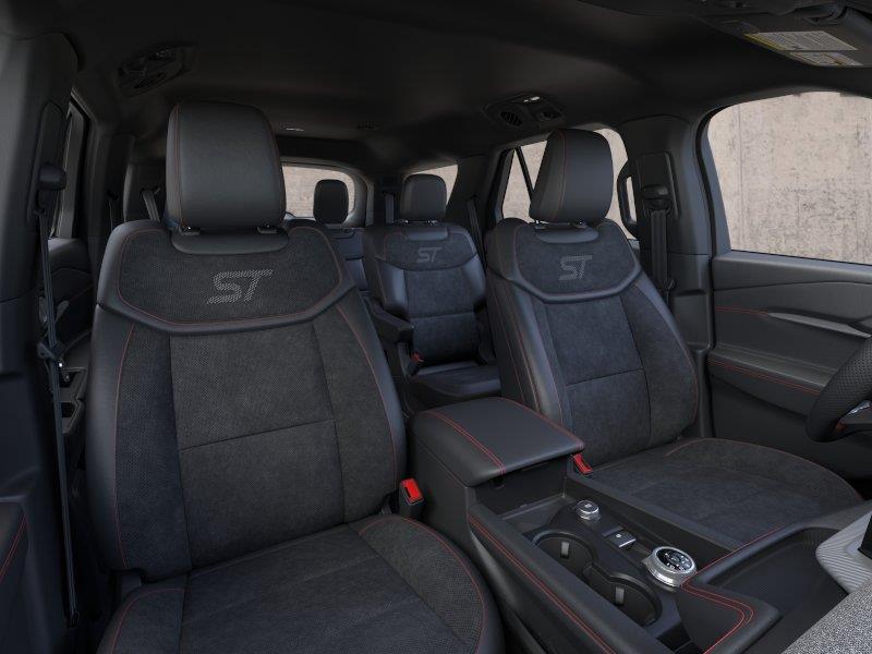 Vehicle photo 10