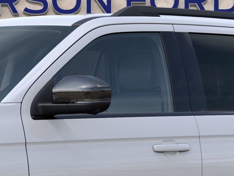 Vehicle photo 20