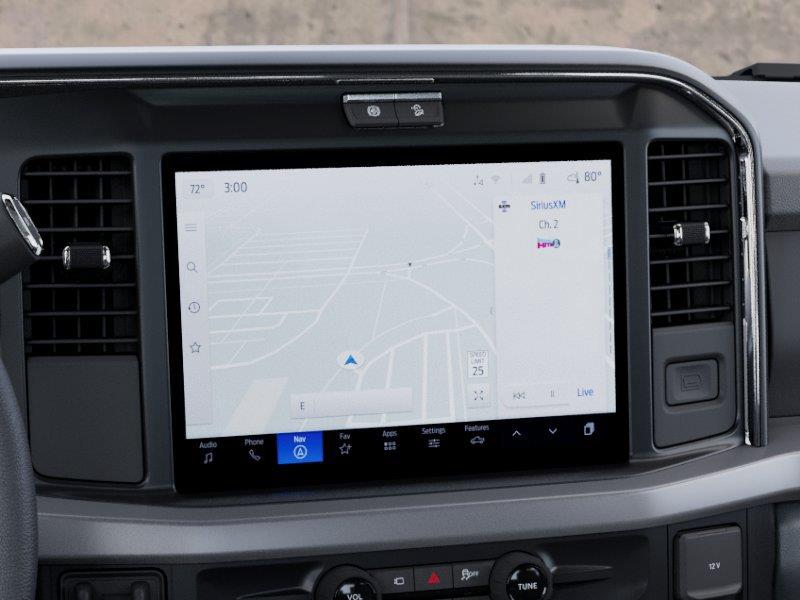 Vehicle photo 14