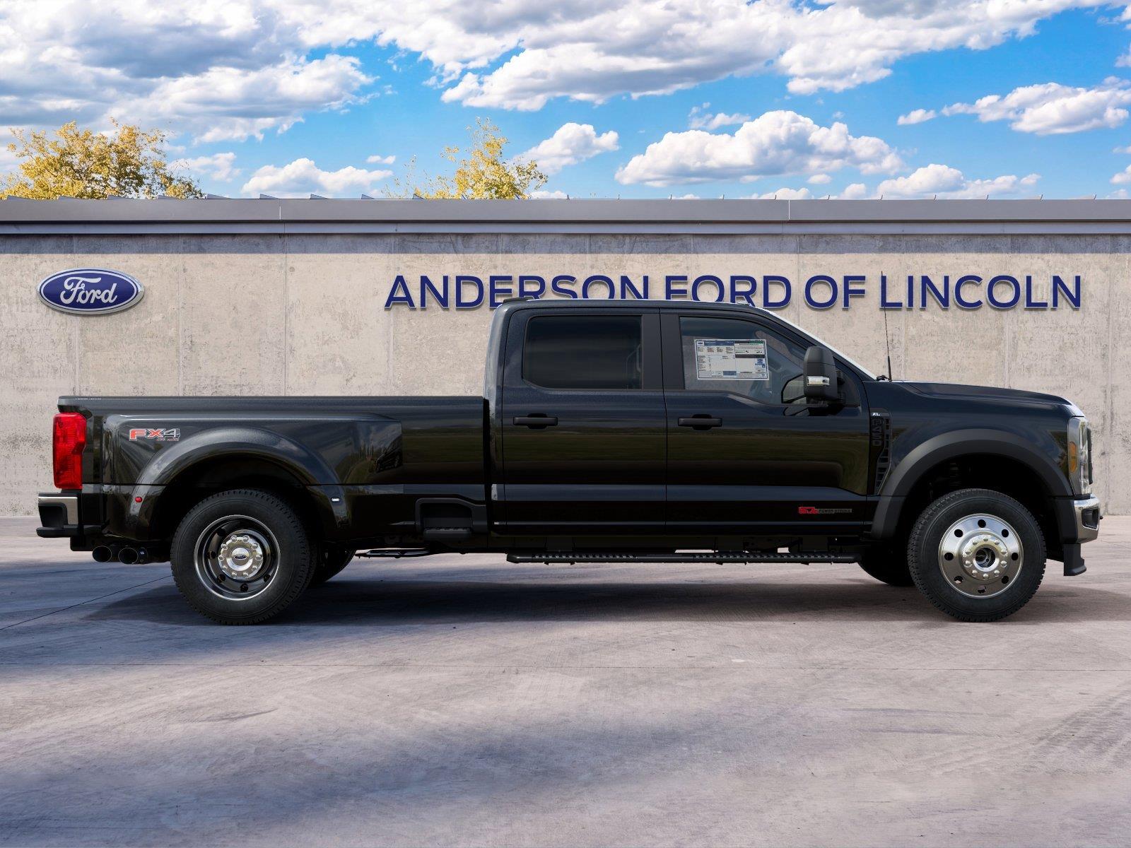 Vehicle photo 5
