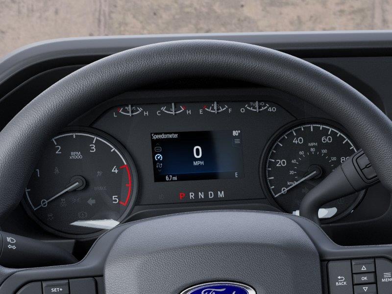 Vehicle photo 13