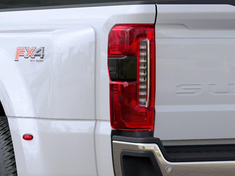 Vehicle photo 21