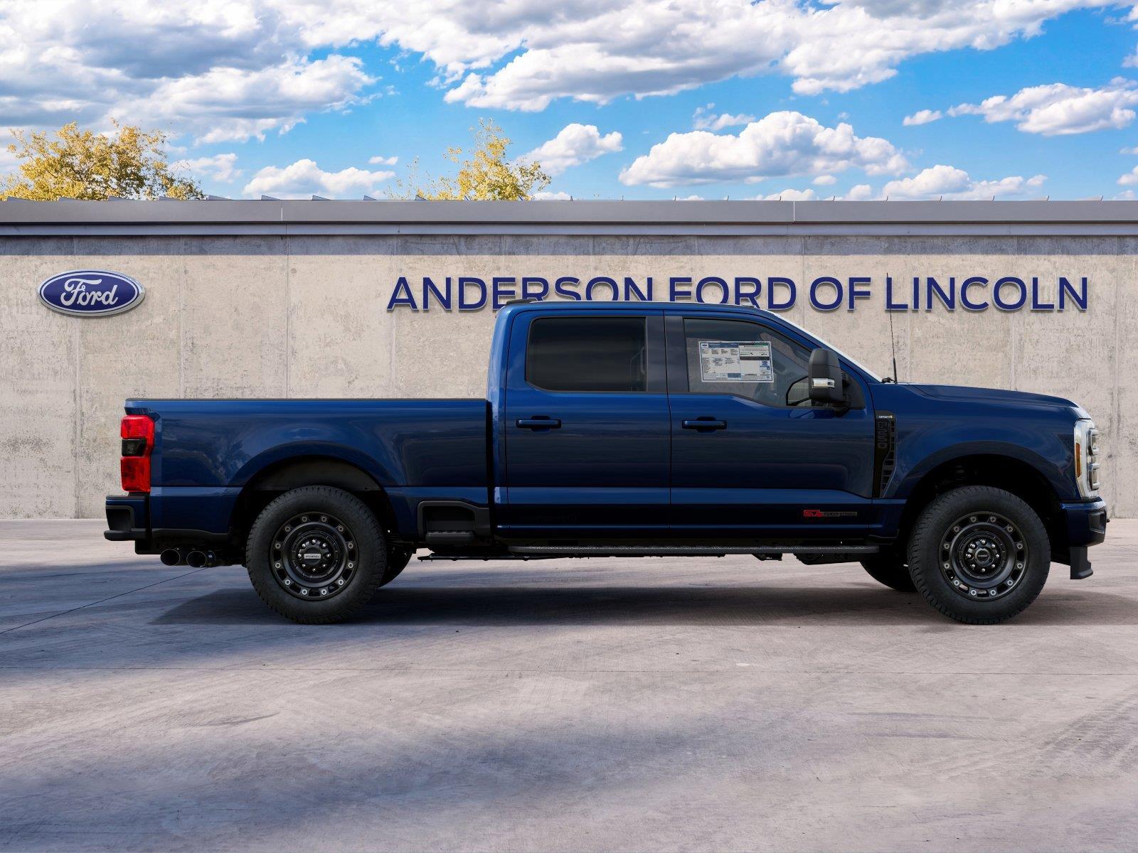 Vehicle photo 5