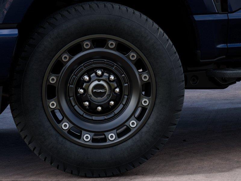 Vehicle photo 19