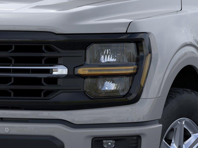 Vehicle photo 18
