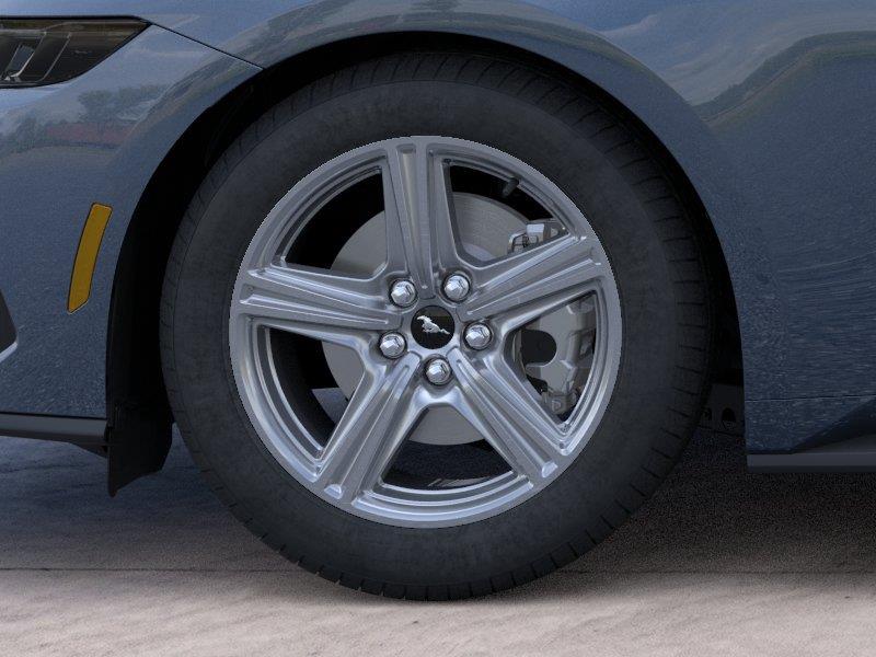 Vehicle photo 19
