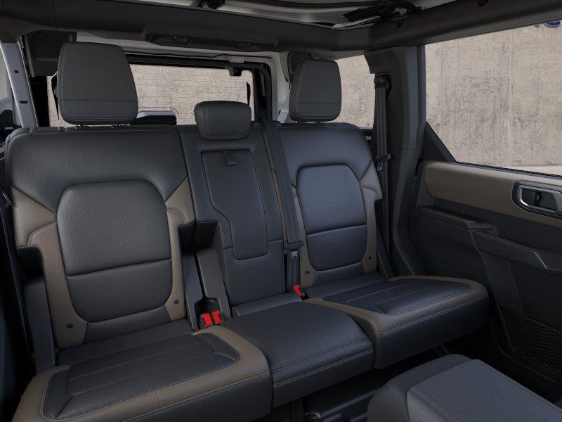 Vehicle photo 11
