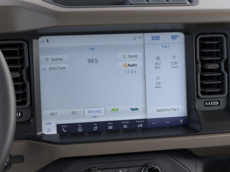 Vehicle photo 15