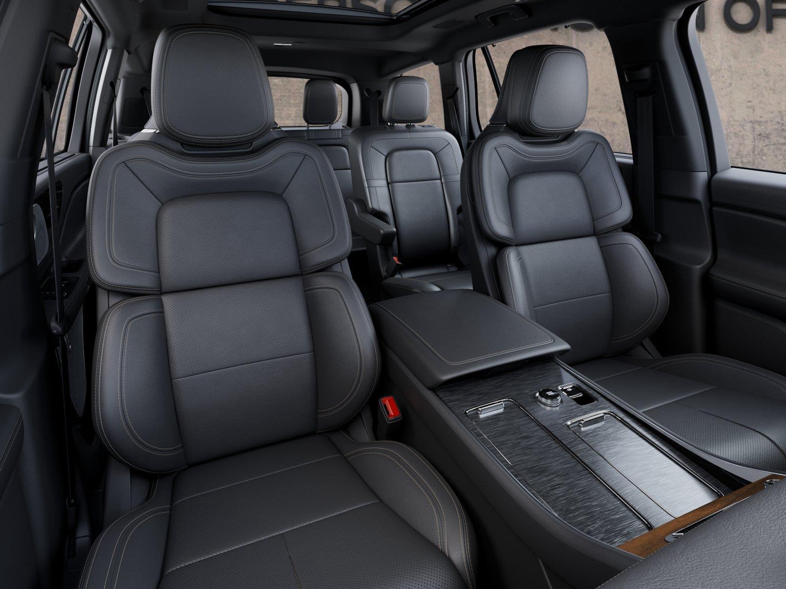 Vehicle photo 10