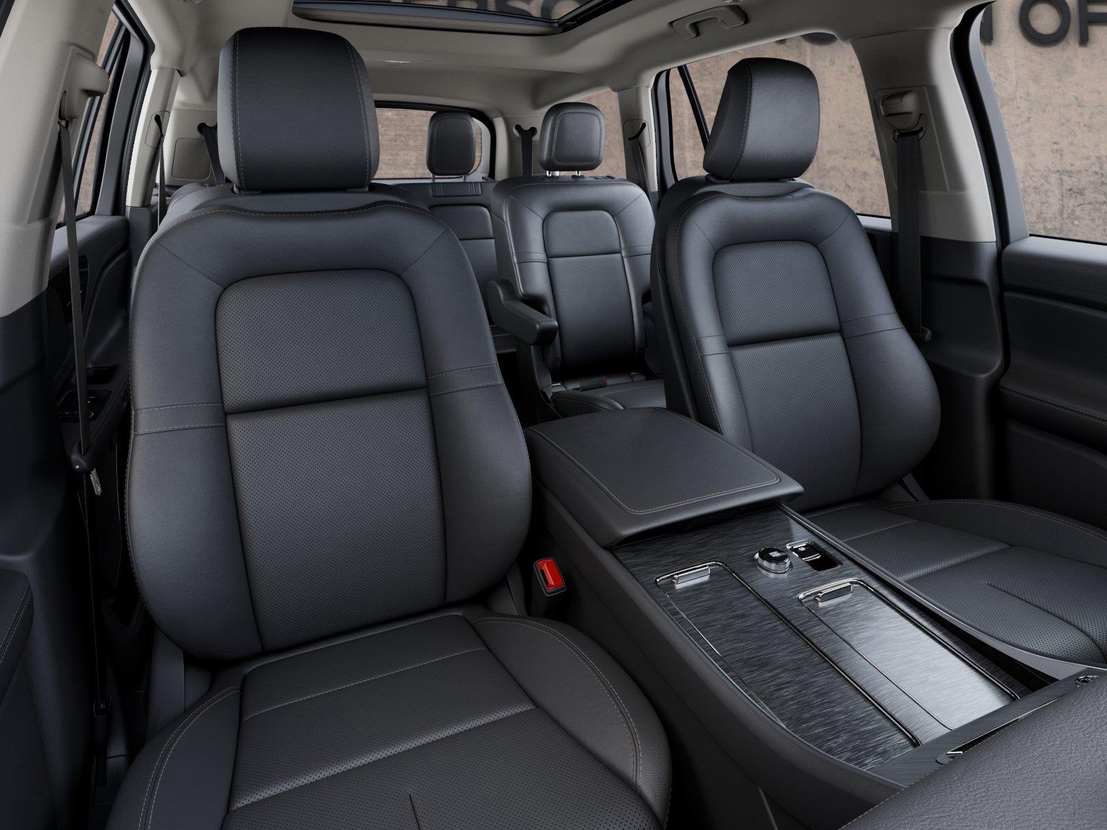 Vehicle photo 10