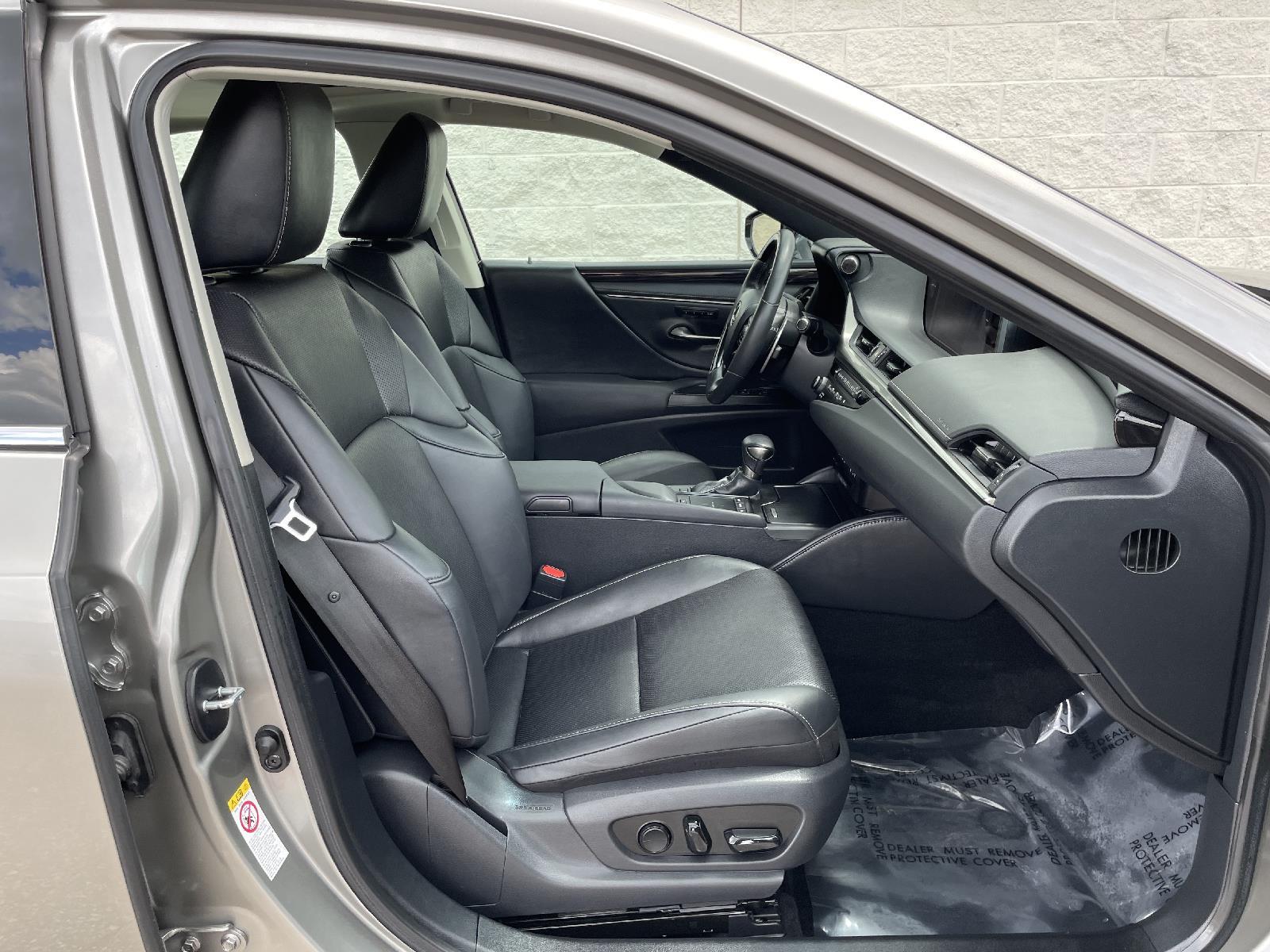 Used 2019 Lexus ES ES 350 Ultra Luxury Sedan for sale in Lincoln NE