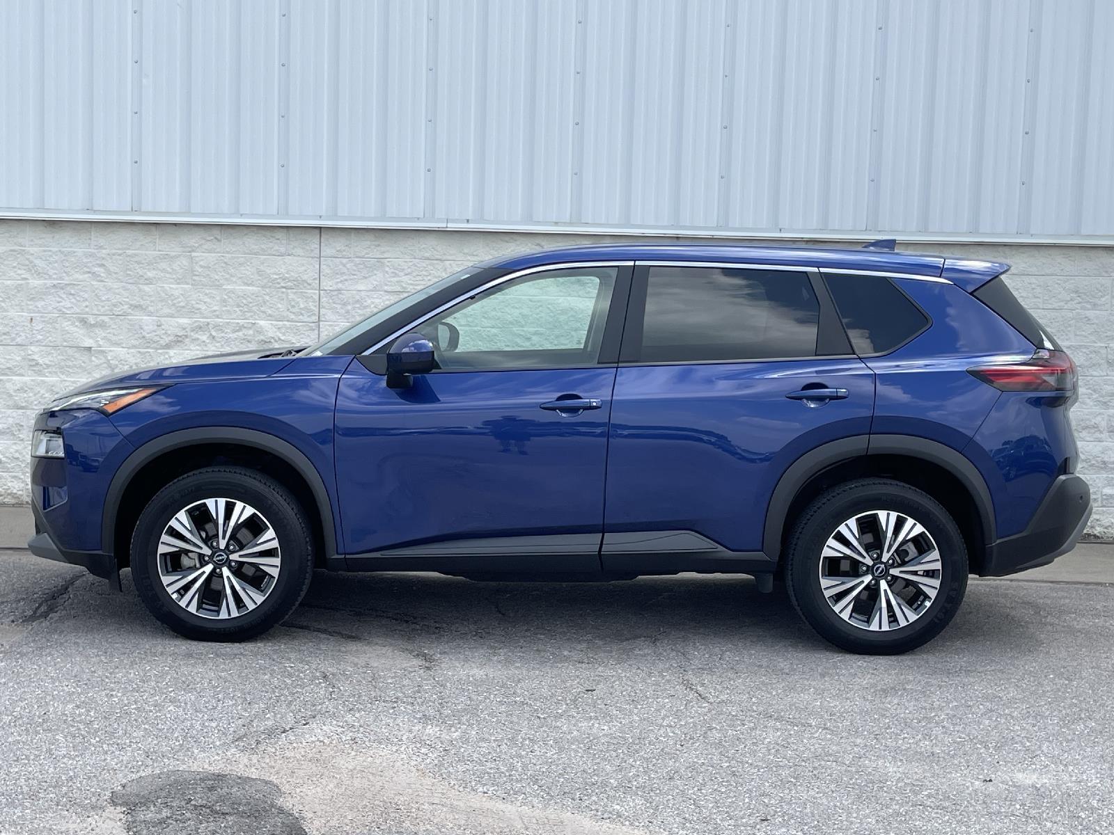 Used 2023 Nissan Rogue SV SUV for sale in Lincoln NE