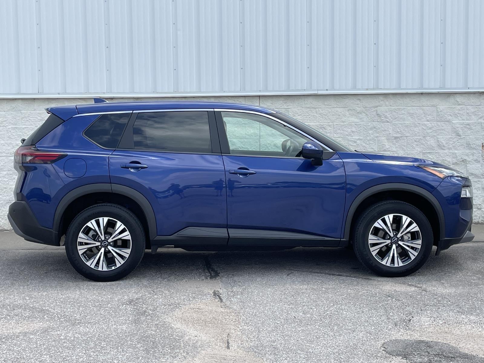 Used 2023 Nissan Rogue SV SUV for sale in Lincoln NE