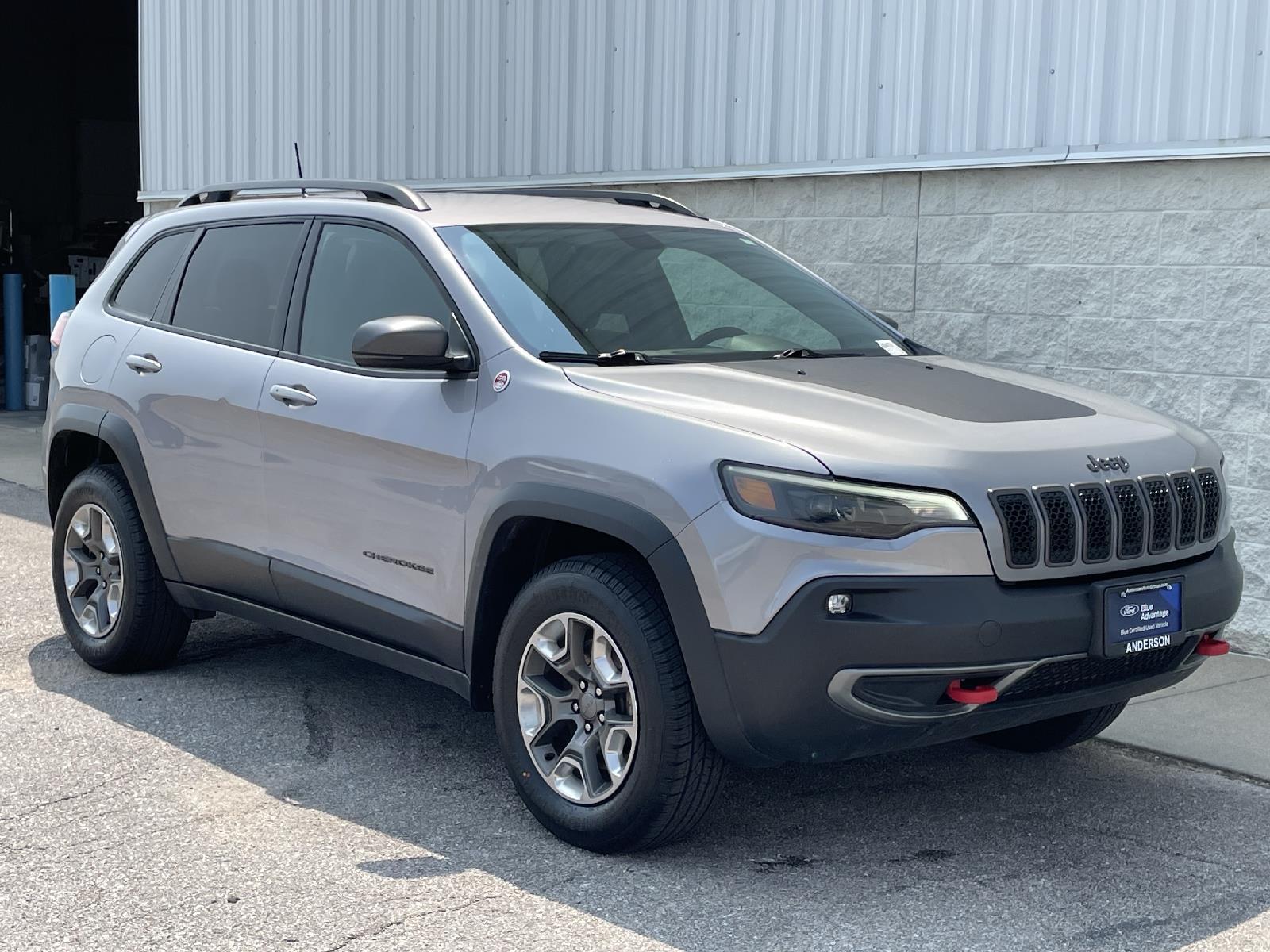 Used 2019 Jeep Cherokee Trailhawk SUV for sale in Lincoln NE