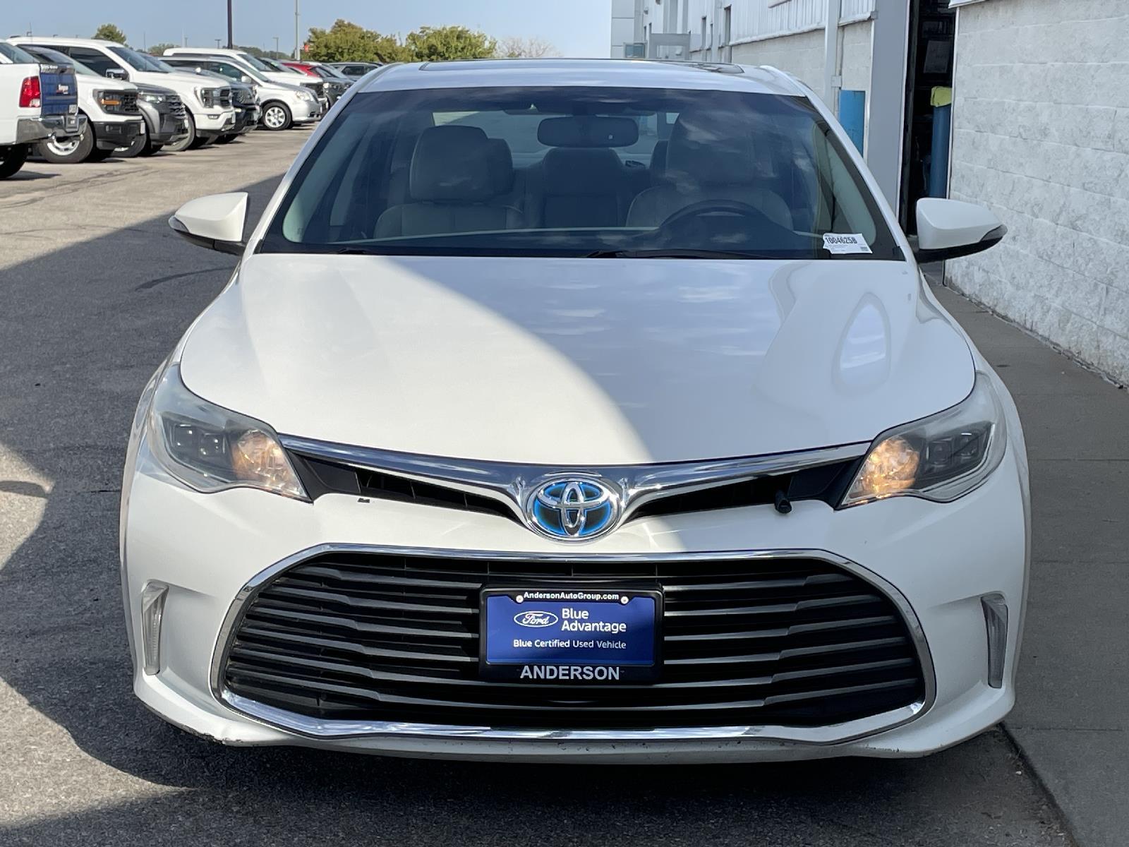 Used 2016 Toyota Avalon Hybrid XLE Premium Sedan for sale in Lincoln NE