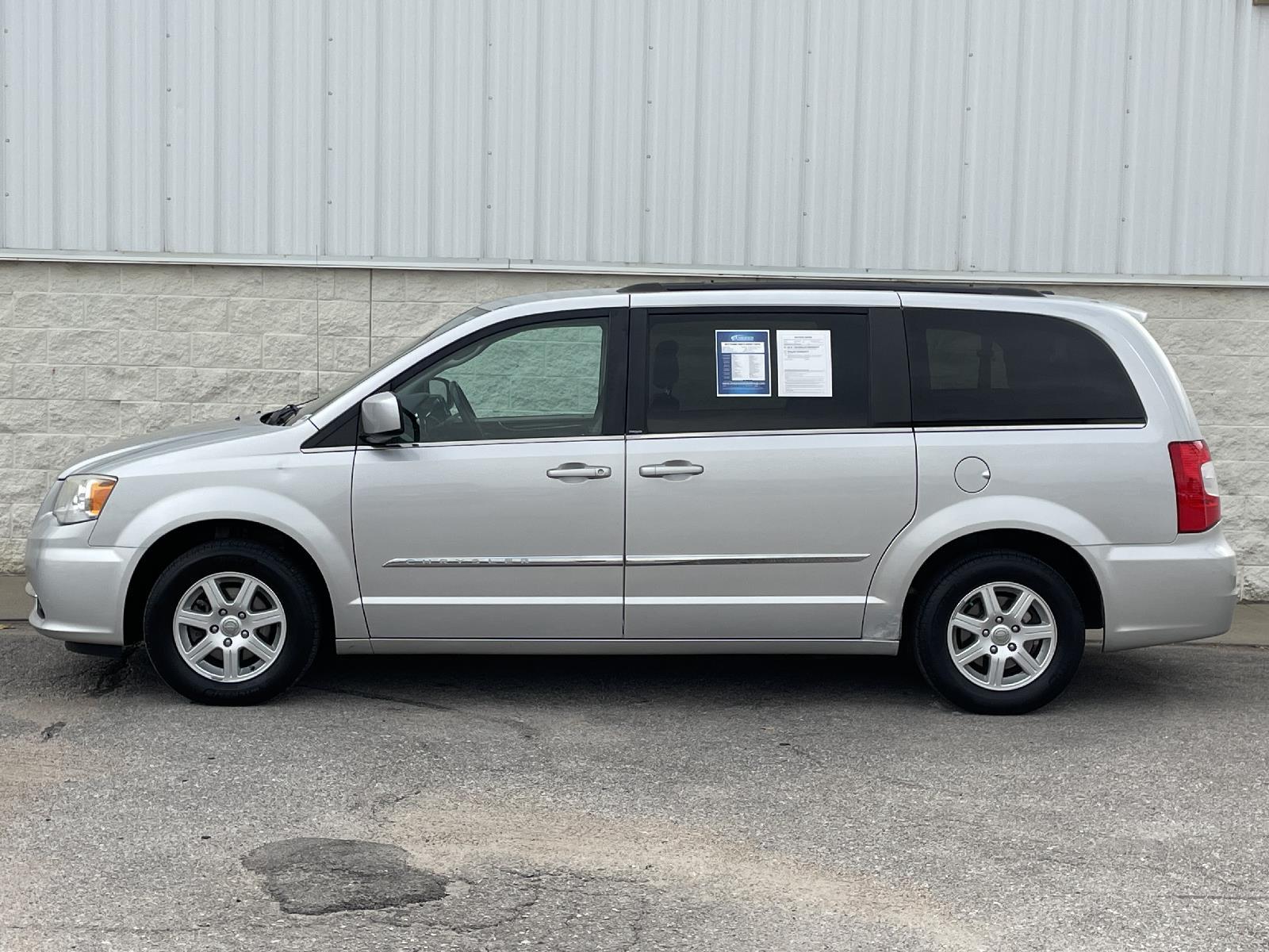 Used 2012 Chrysler Town And Country Touring 4 door for sale in Lincoln NE