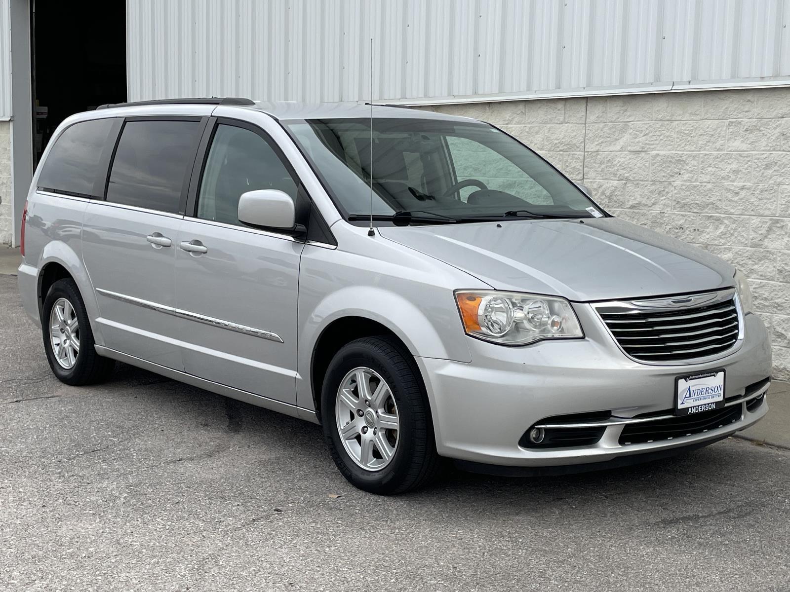 Used 2012 Chrysler Town And Country Touring 4 door for sale in Lincoln NE