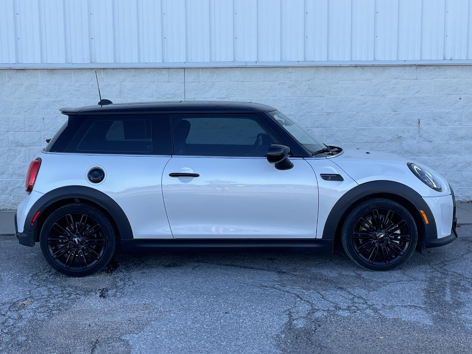 Used 2024 MINI Hardtop 2 Door Cooper S Hatchback for sale in Lincoln NE