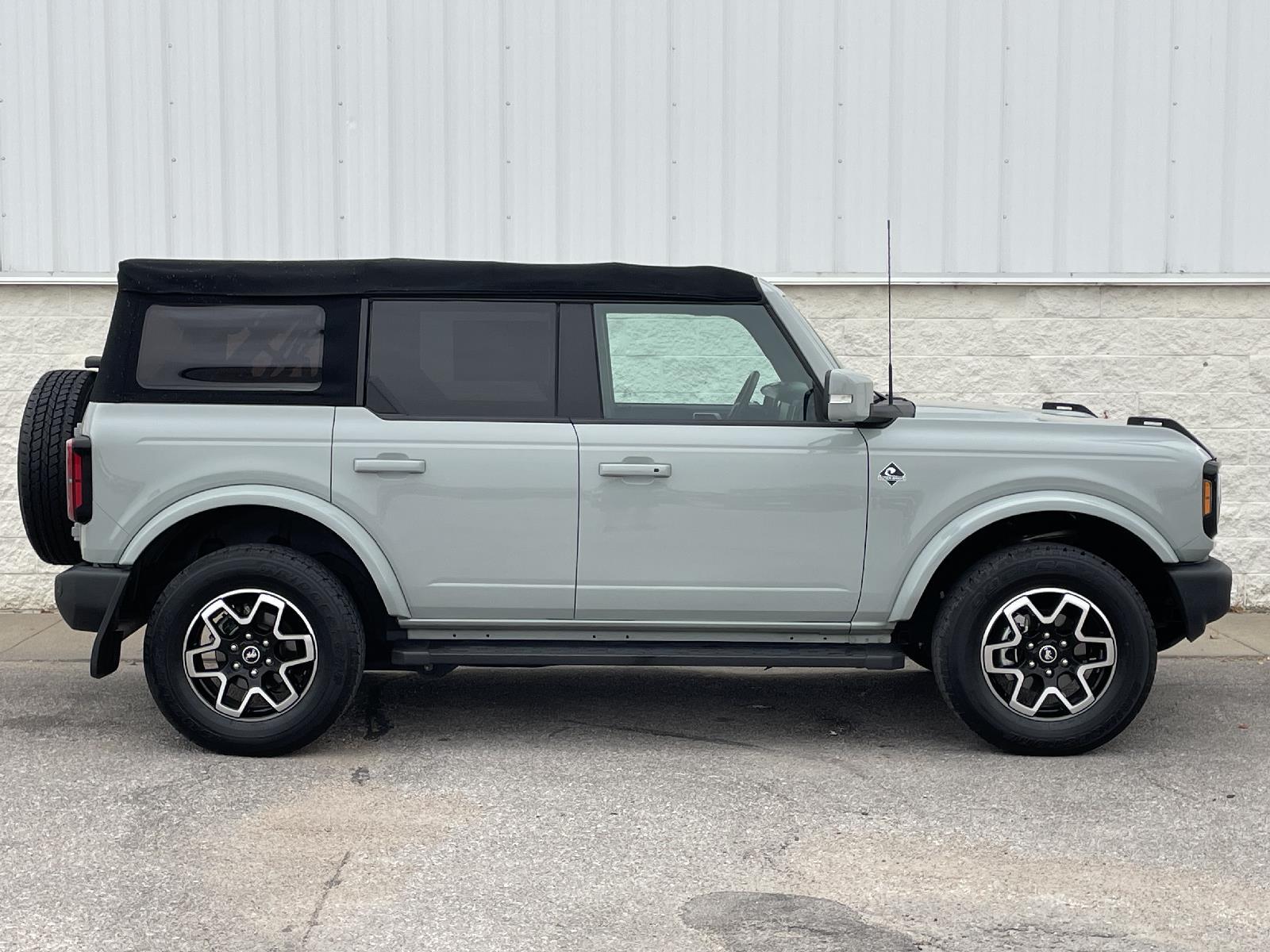 Used 2022 Ford Bronco Outer Banks SUV for sale in Lincoln NE