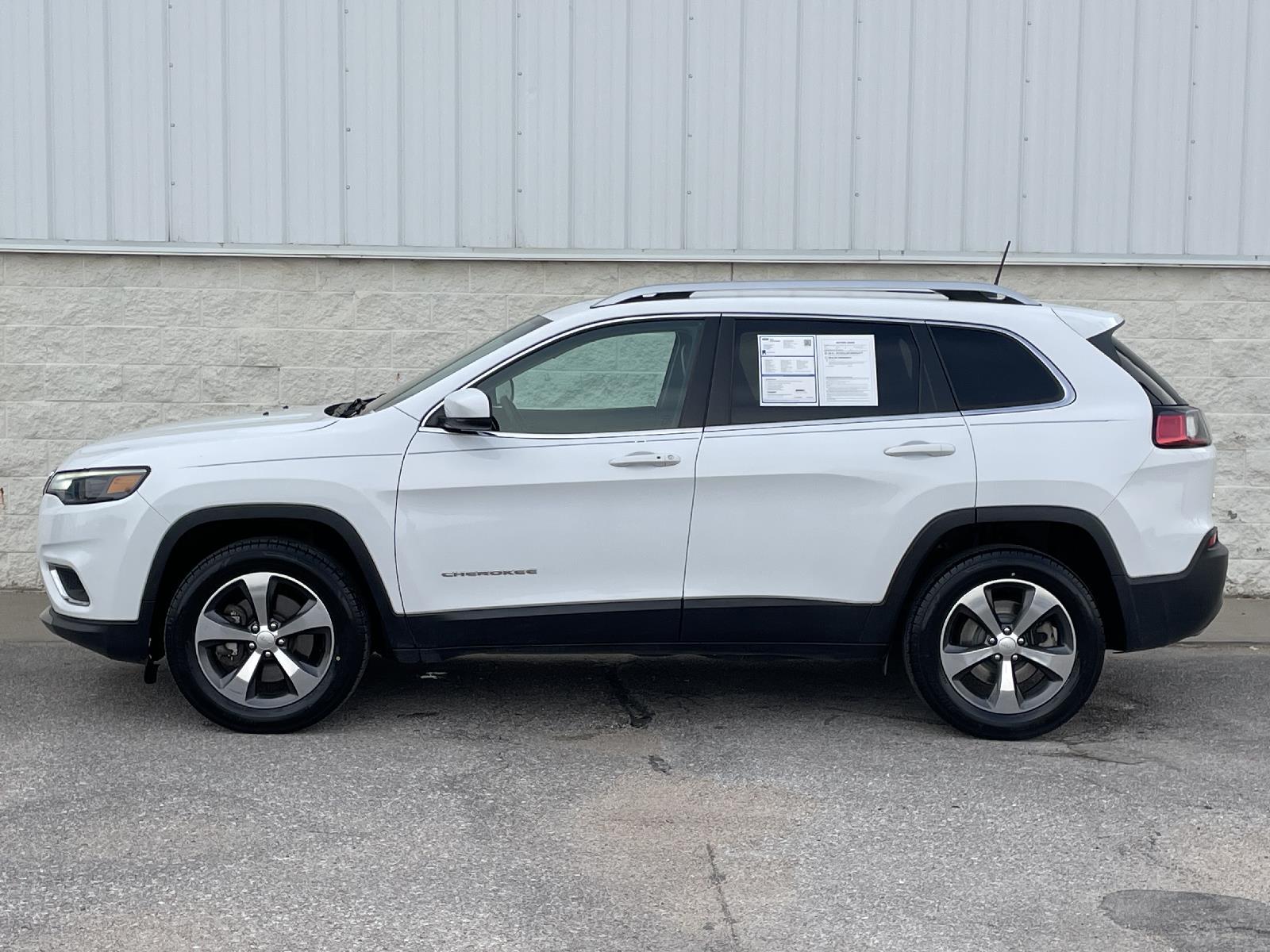 Used 2019 Jeep Cherokee Limited SUV for sale in Lincoln NE