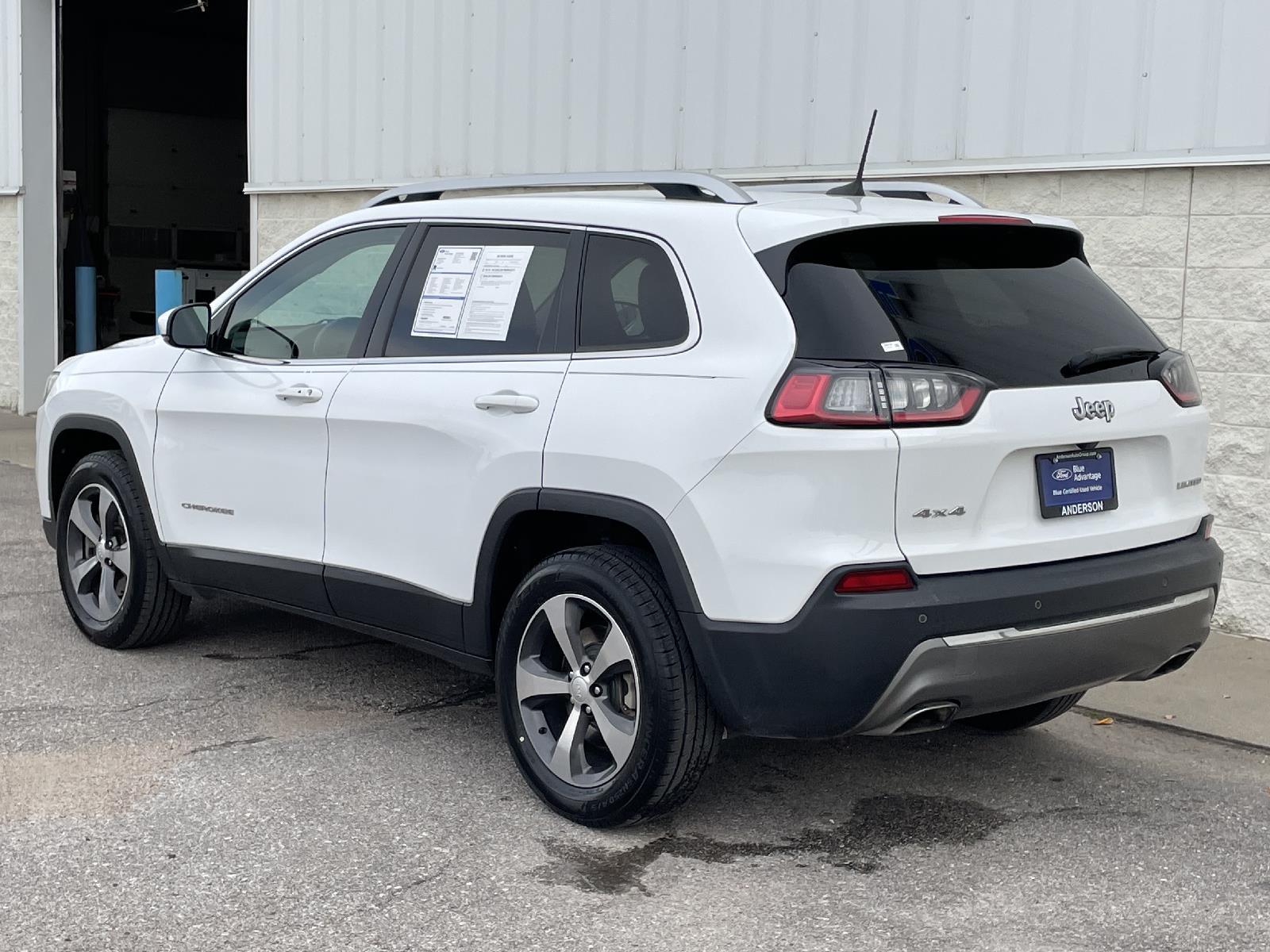 Used 2019 Jeep Cherokee Limited SUV for sale in Lincoln NE