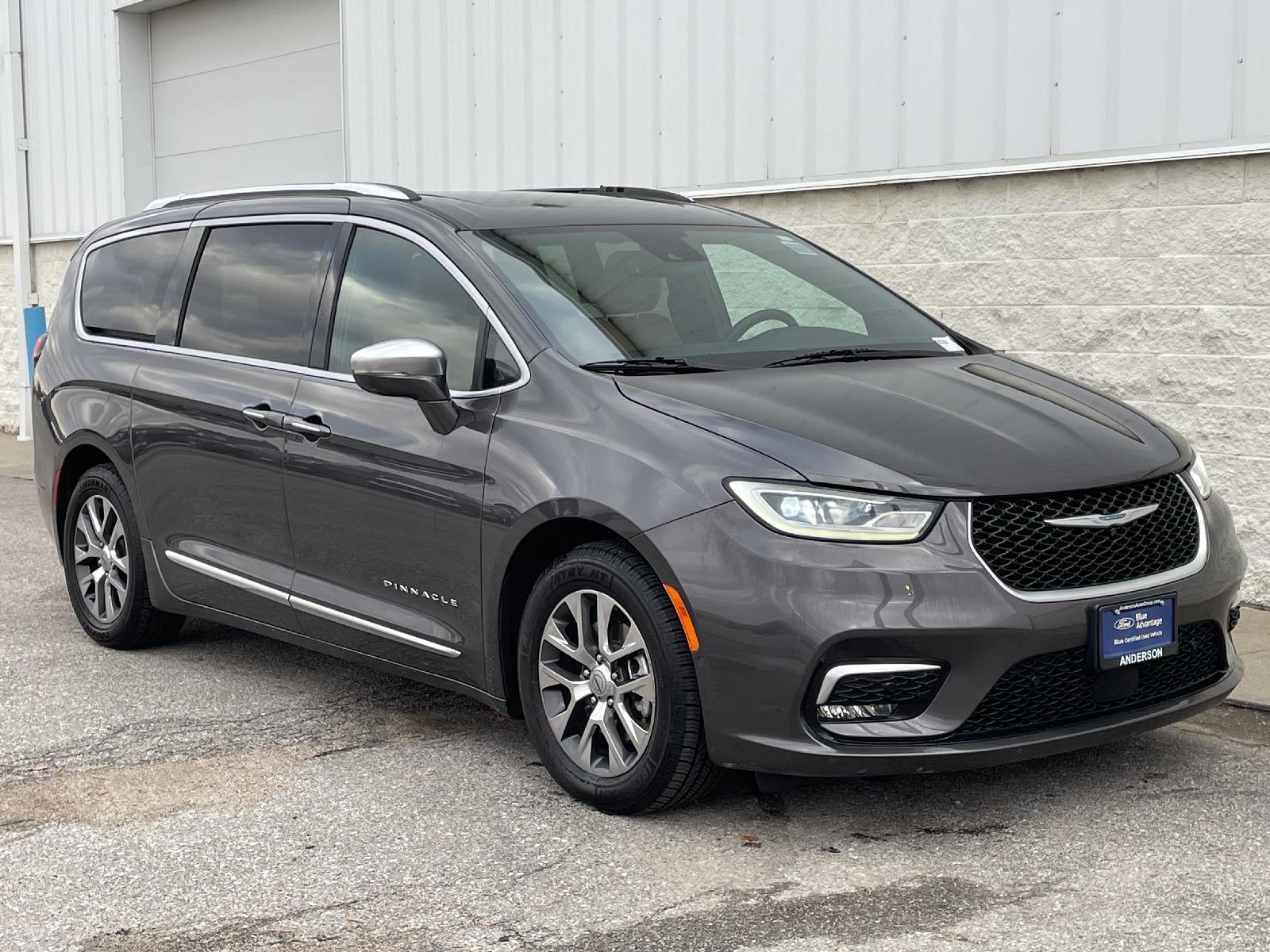 Used 2021 Chrysler Pacifica Hybrid Pinnacle Minivans for sale in Lincoln NE