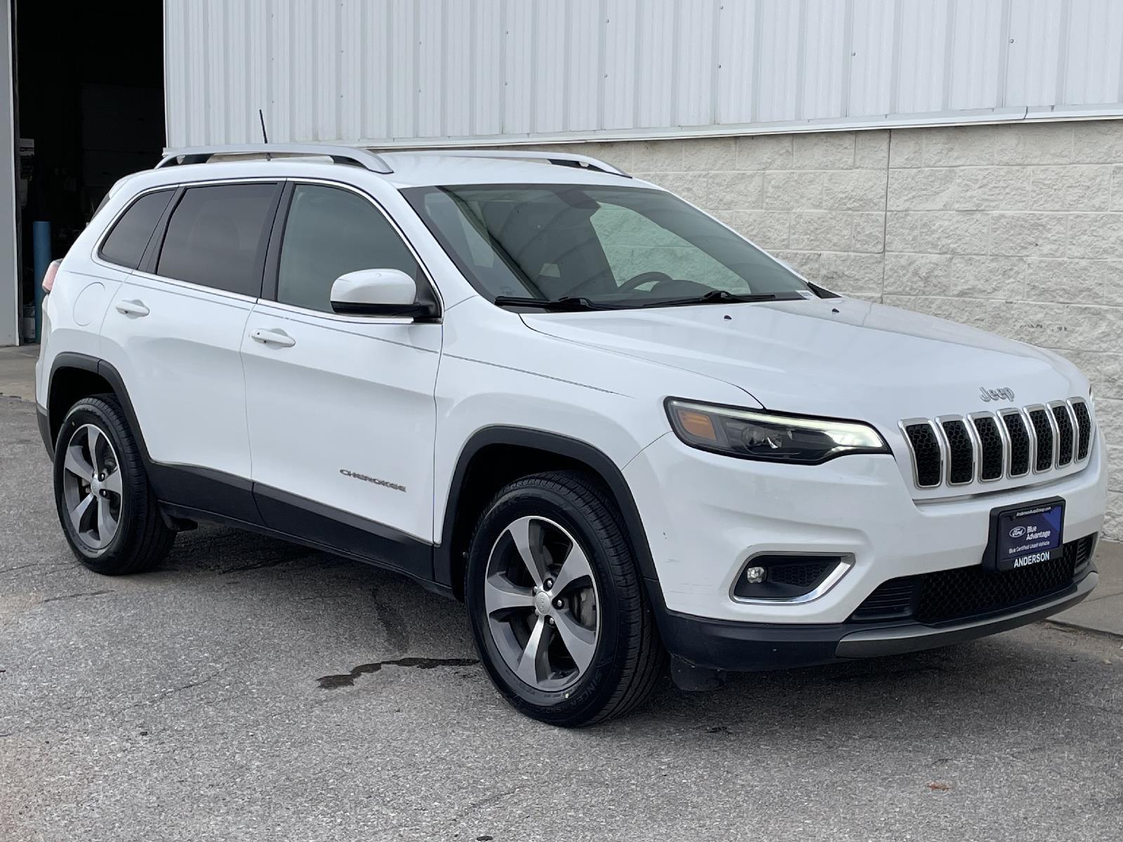 Used 2019 Jeep Cherokee Limited SUV for sale in Lincoln NE