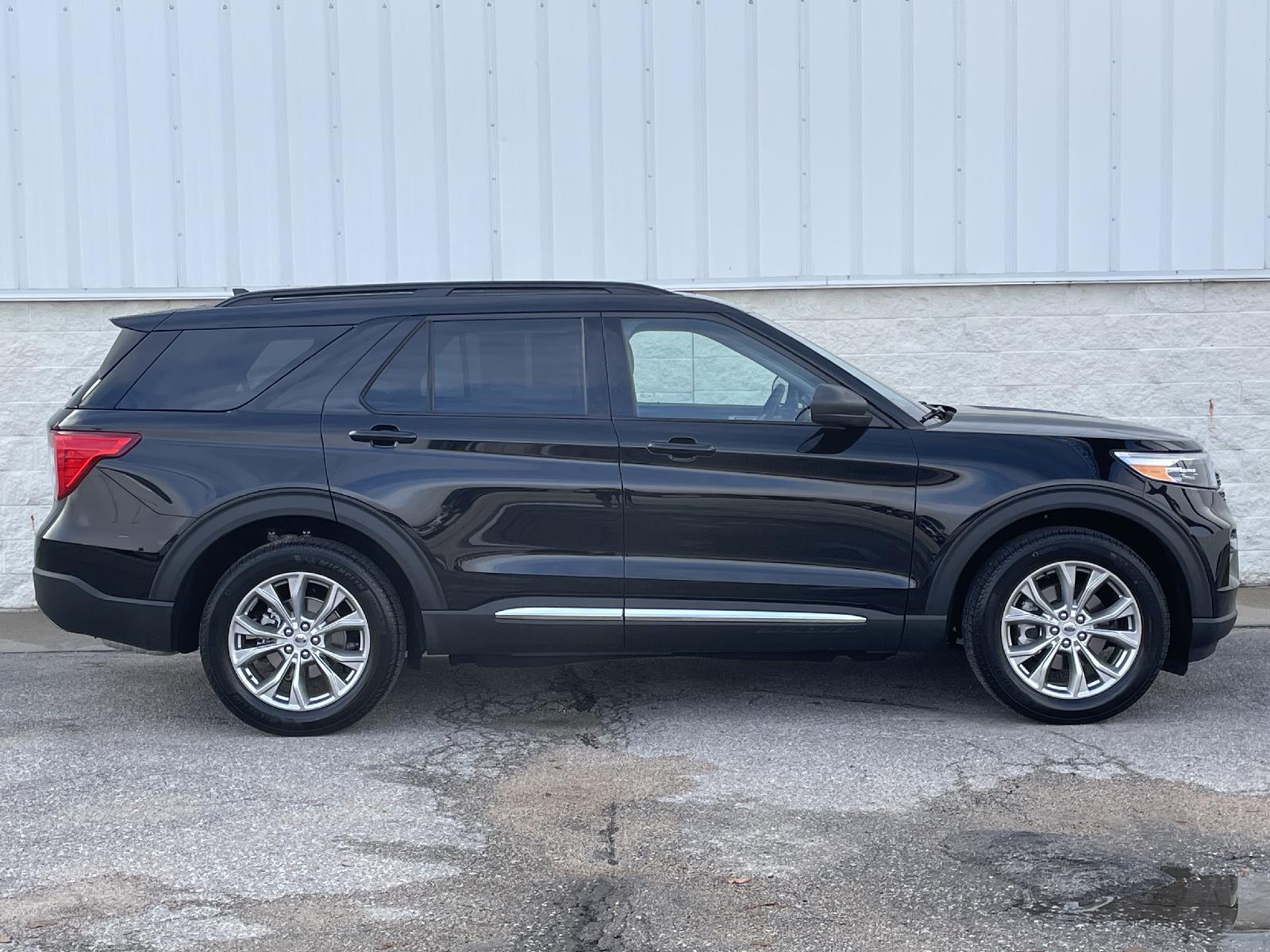 Used 2024 Ford Explorer XLT SUV for sale in Lincoln NE