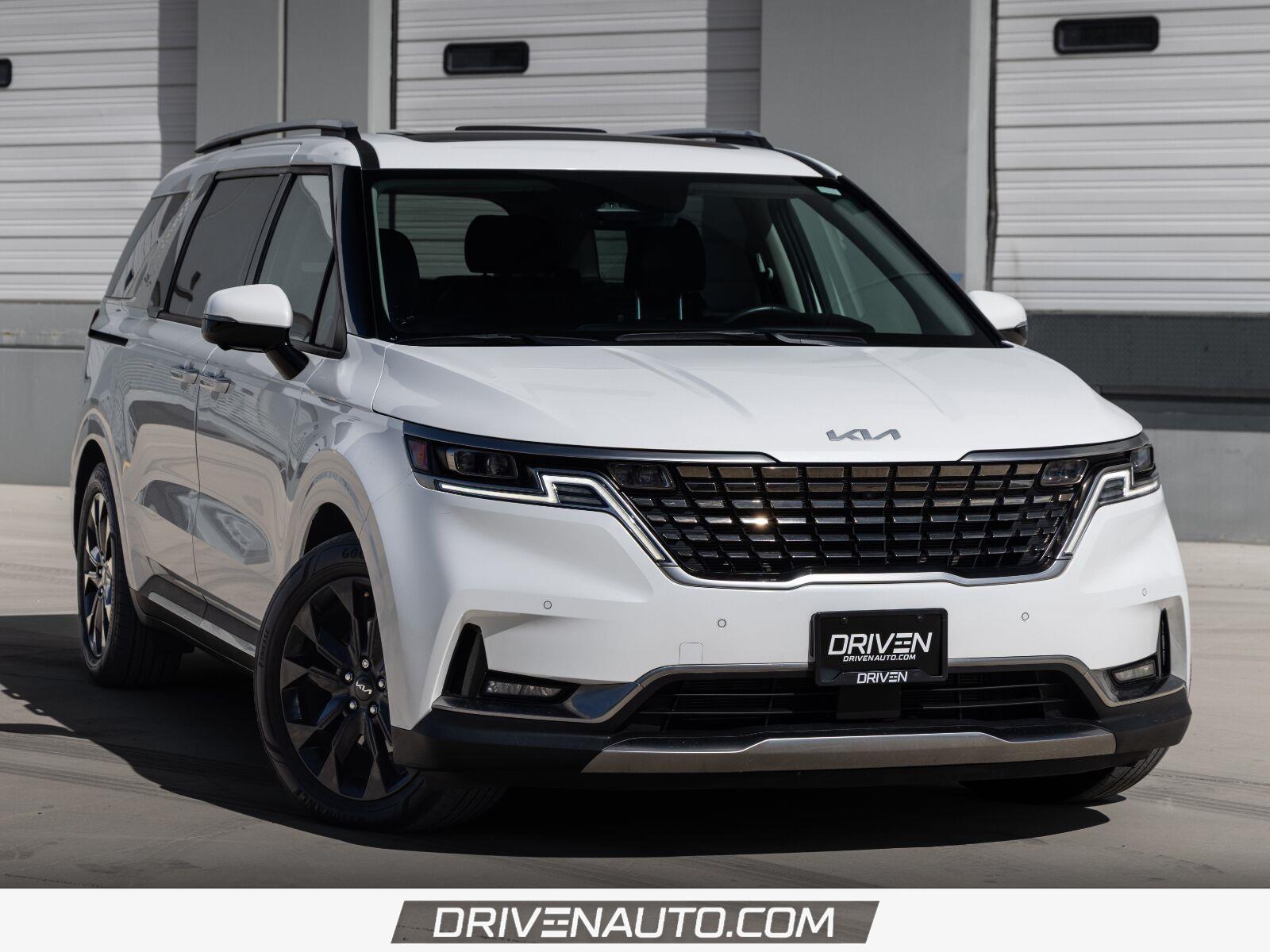 Snow White Pearl 2023 Kia Carnival Minivan Front-Wheel Drive 8-Speed Automatic