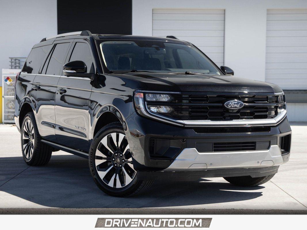  2025 Ford Expedition Platinum 4WD   