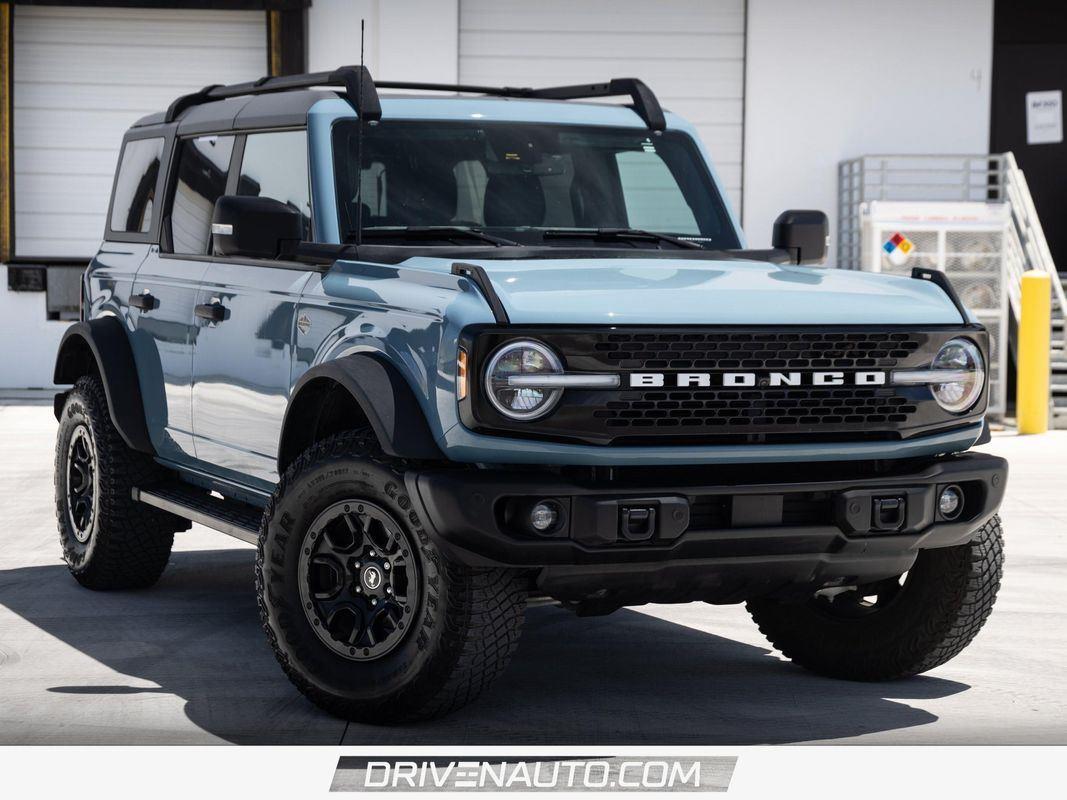 Blue 2023 Ford Bronco Wildtrak Advanced 4-Door 4WD SUV / Crossover Four-Wheel Drive Automatic