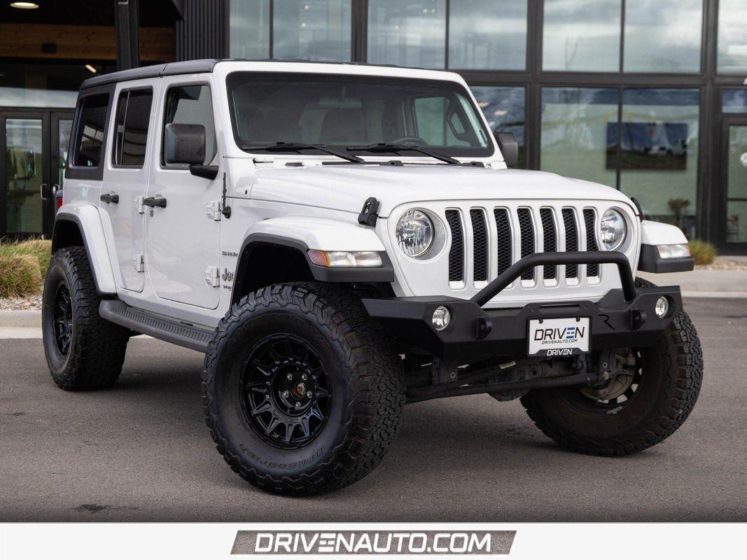 Bright White Clearcoat 2019 Jeep Wrangler SUV / Crossover Four-Wheel Drive 8-Speed Automatic