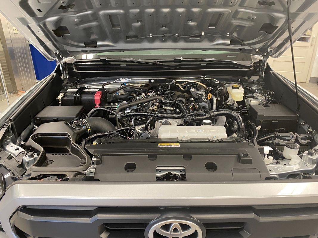 2025 Toyota Tacoma TRD photo 15