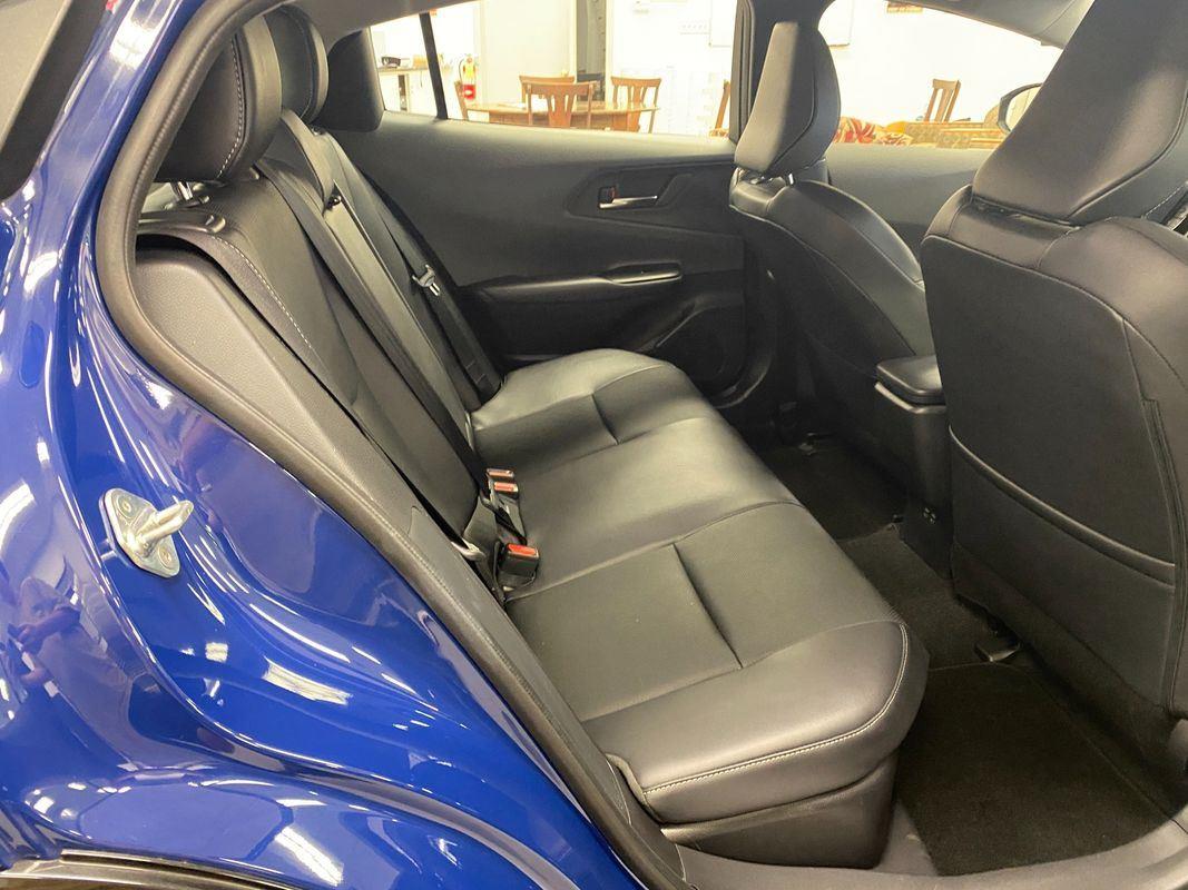 2025 Toyota Prius XLE photo 14