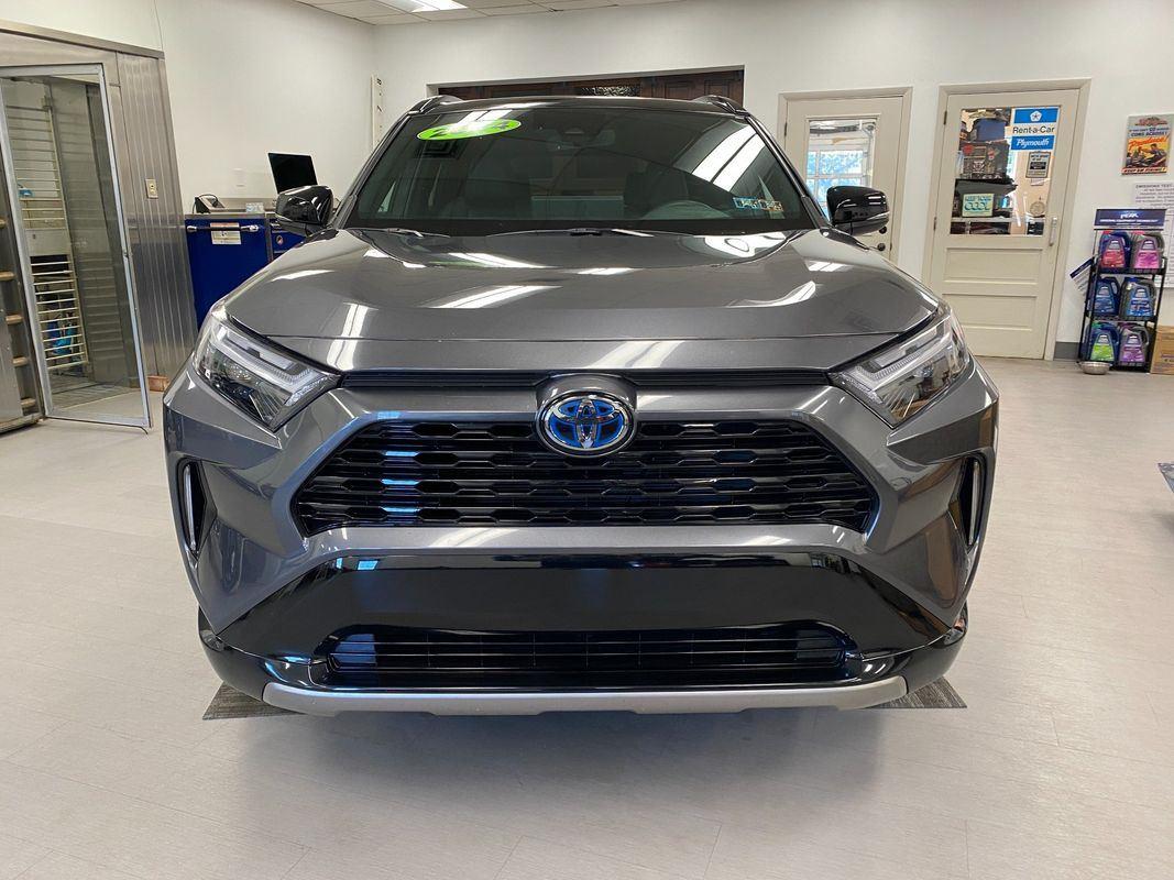 2024 Toyota RAV4 Hybrid XSE photo 8