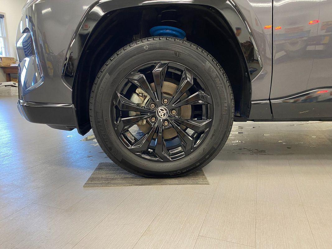 2024 Toyota RAV4 Hybrid XSE photo 9