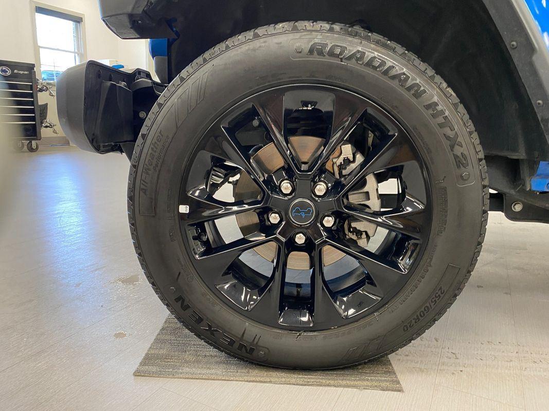 2024 Jeep Wrangler 4xe Sahara photo 5