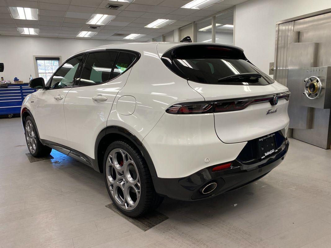 2024 Alfa Romeo Tonale Veloce photo 2