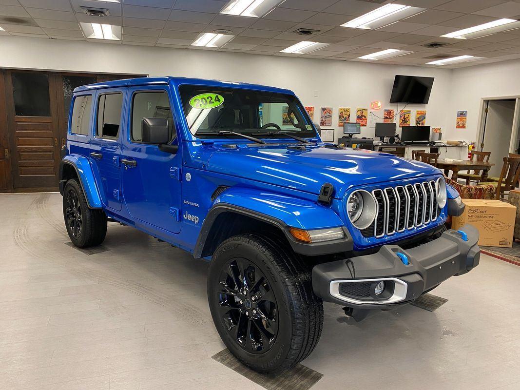 2024 Jeep Wrangler 4xe Sahara photo 3