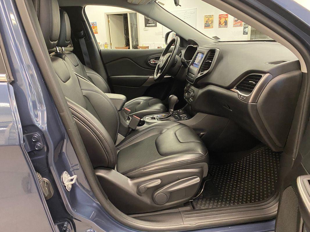 2019 Jeep Cherokee Latitude photo 15