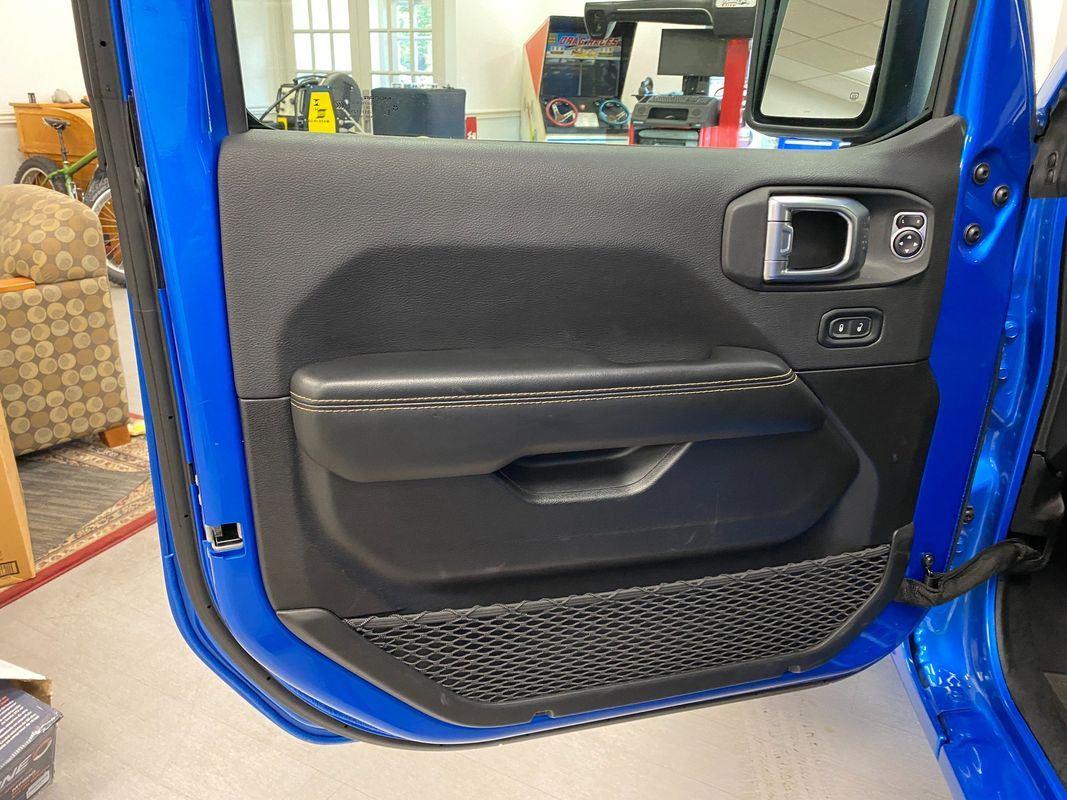 2024 Jeep Wrangler 4xe Sahara photo 6