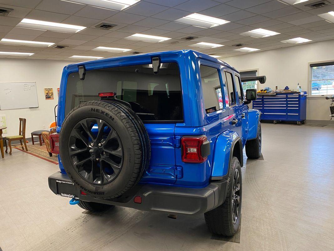 2024 Jeep Wrangler 4xe Sahara photo 2