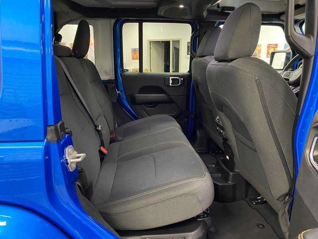2024 Jeep Wrangler 4xe Sahara photo 9