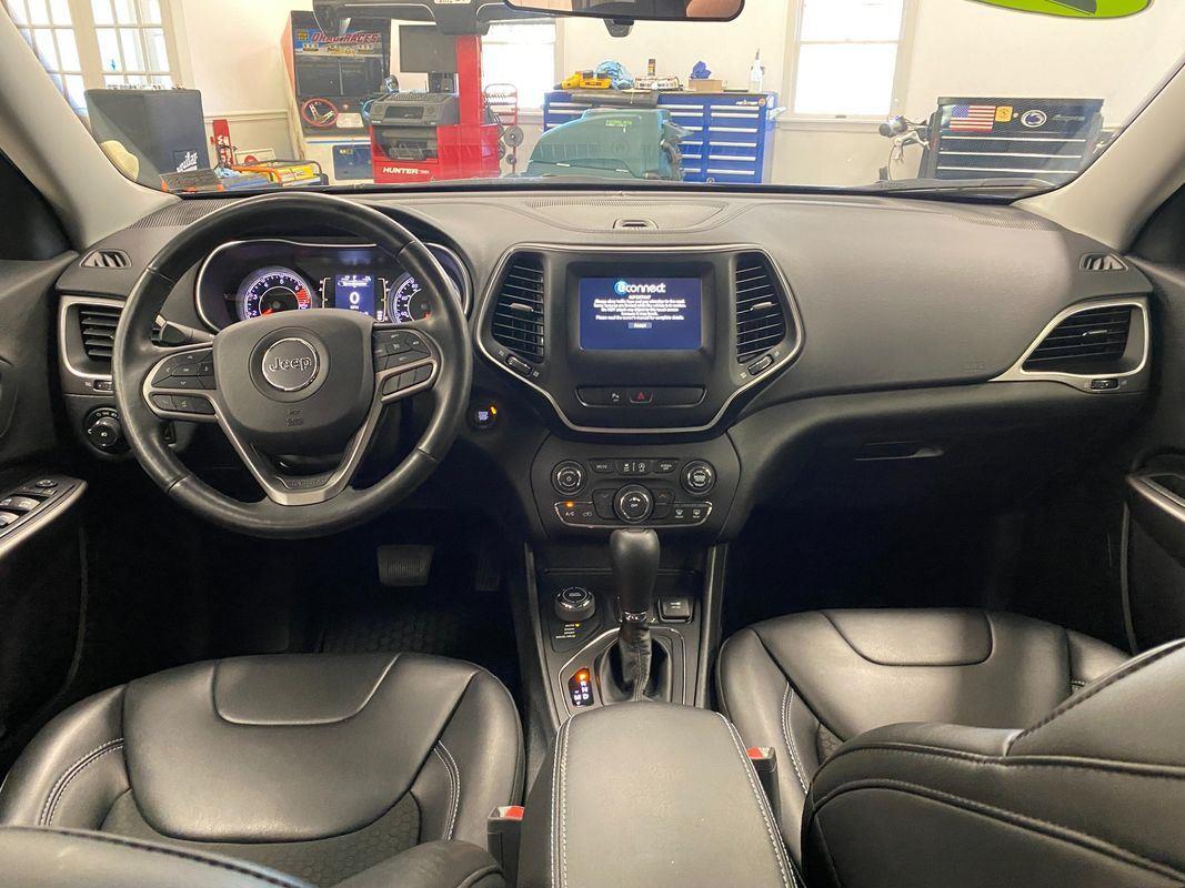 2019 Jeep Cherokee Latitude photo 4