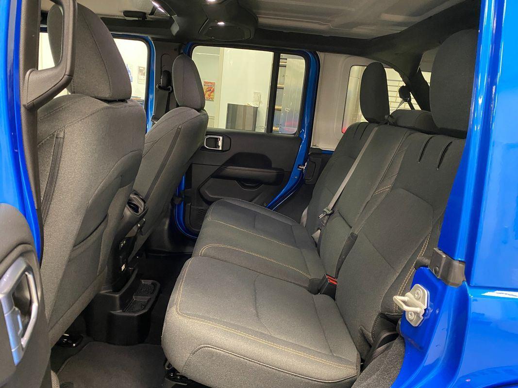 2024 Jeep Wrangler 4xe Sahara photo 7