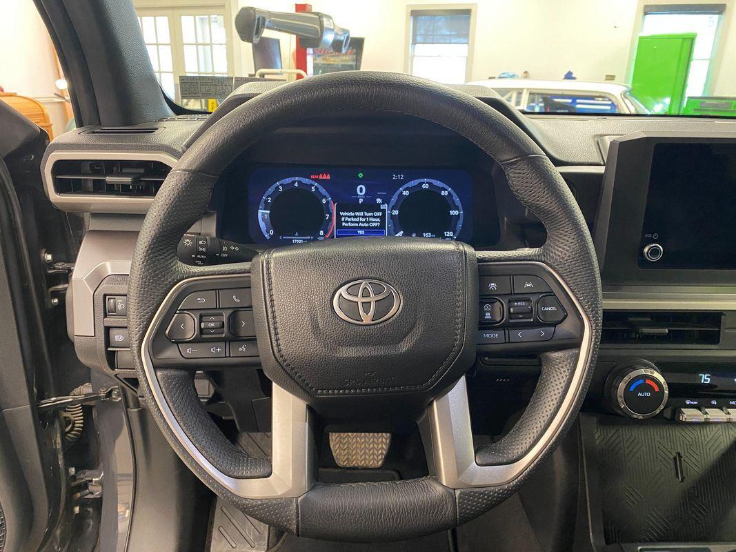 2025 Toyota Tacoma photo 4