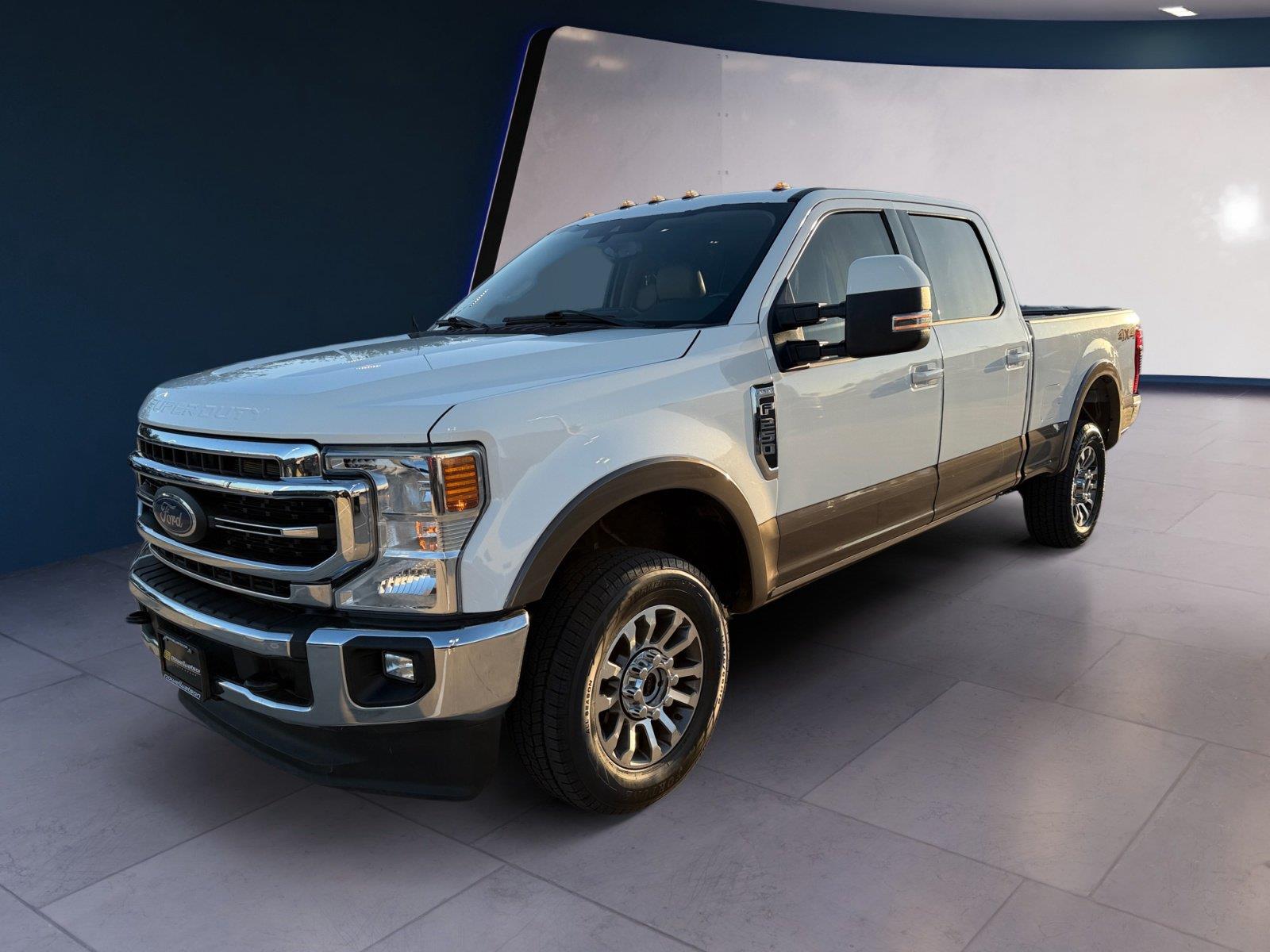  2022 Ford F-250 Super Duty Lariat Crew Cab 4WD   