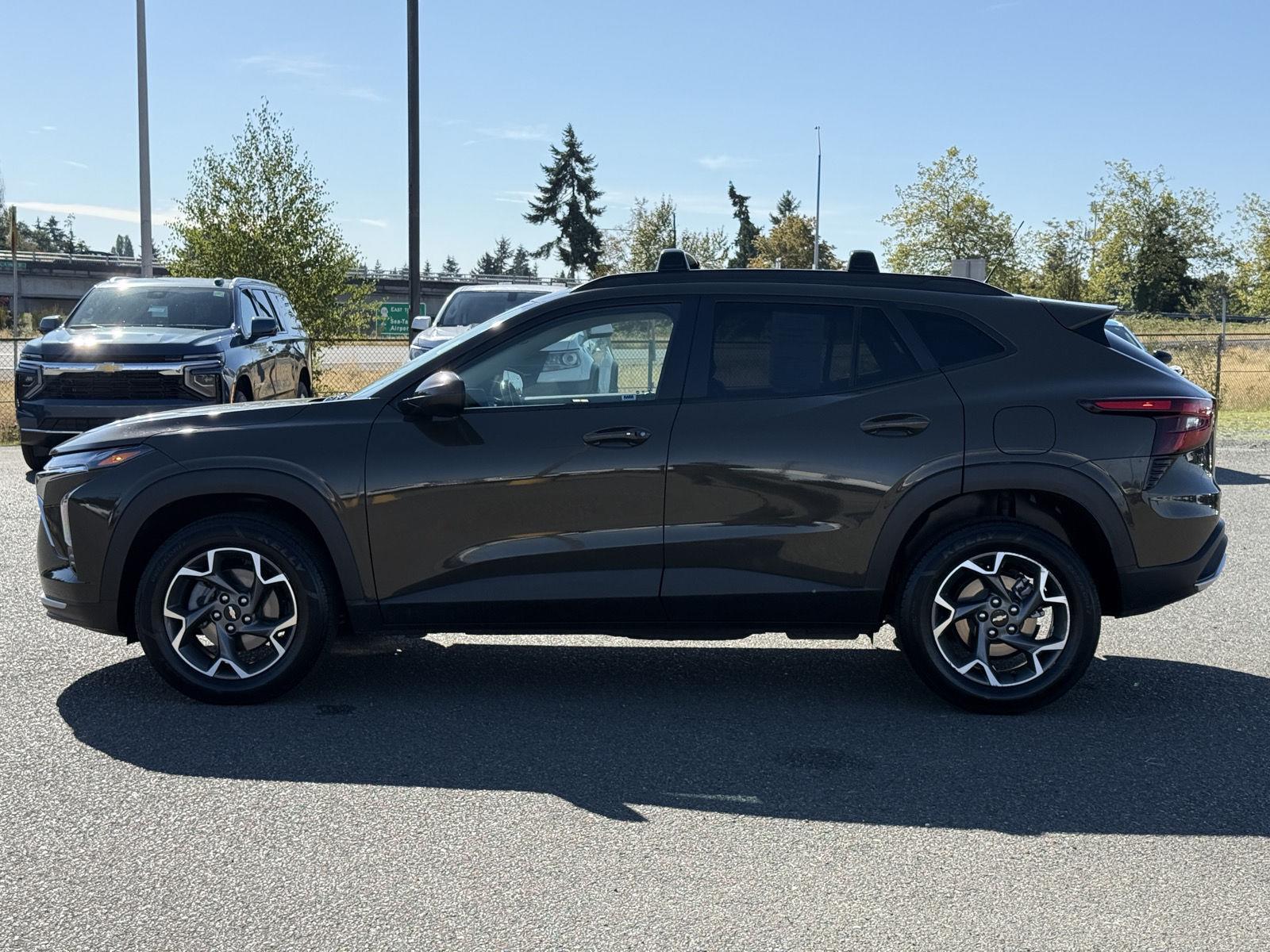 Used 2024 Chevrolet Trax SUV