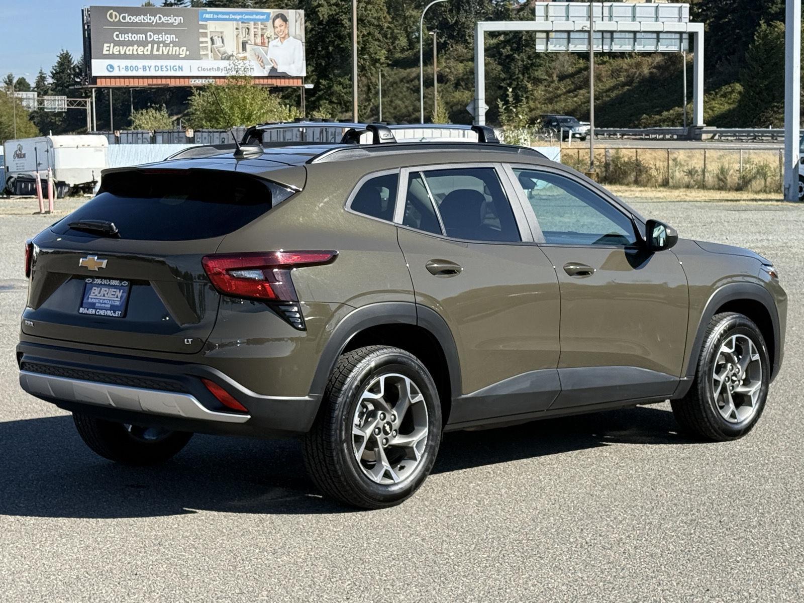 Used 2024 Chevrolet Trax SUV
