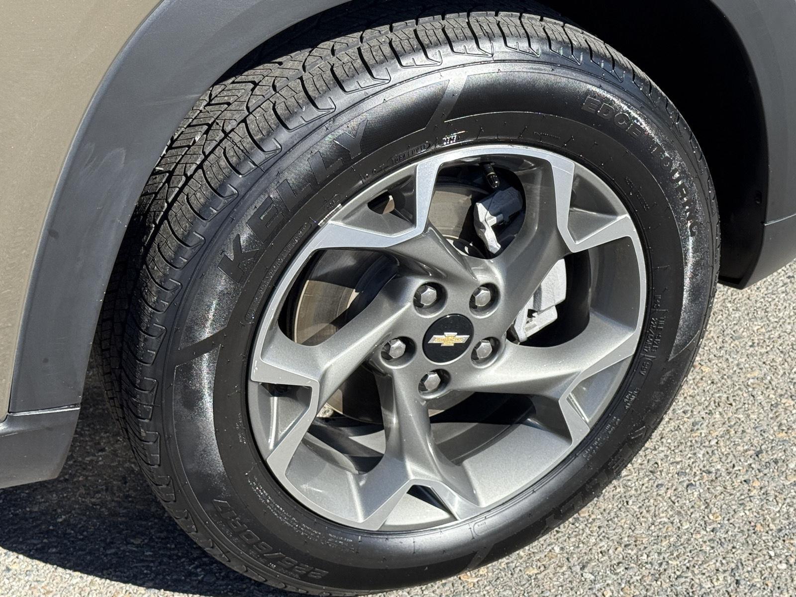 Used 2024 Chevrolet Trax SUV